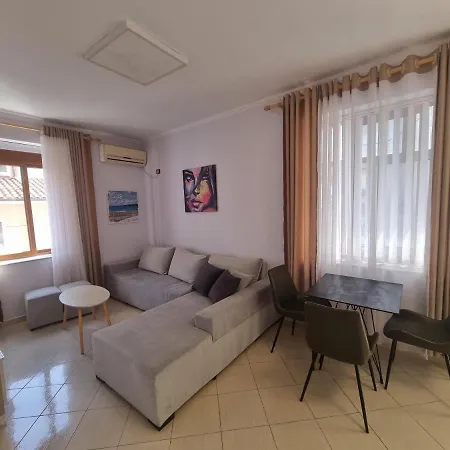 Apartment Glamorous In *