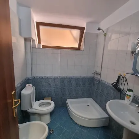 Apartment Glamorous In Tirana